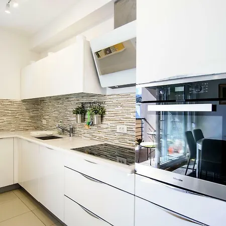 Apartment Lana *